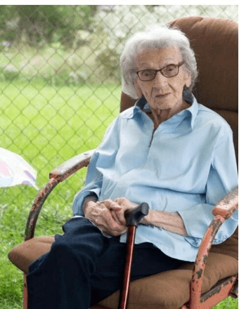 Julia Jeanette Holly Obituary